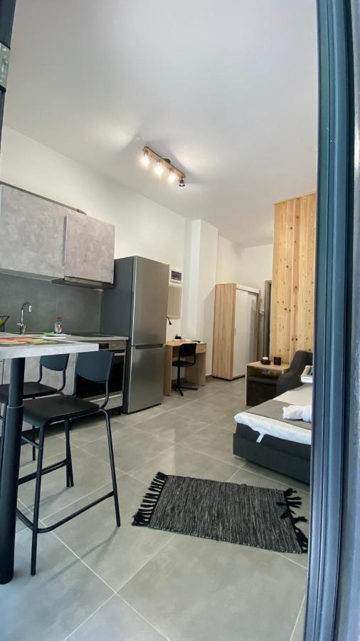Giannis Studio Thessaloniki Buitenkant foto