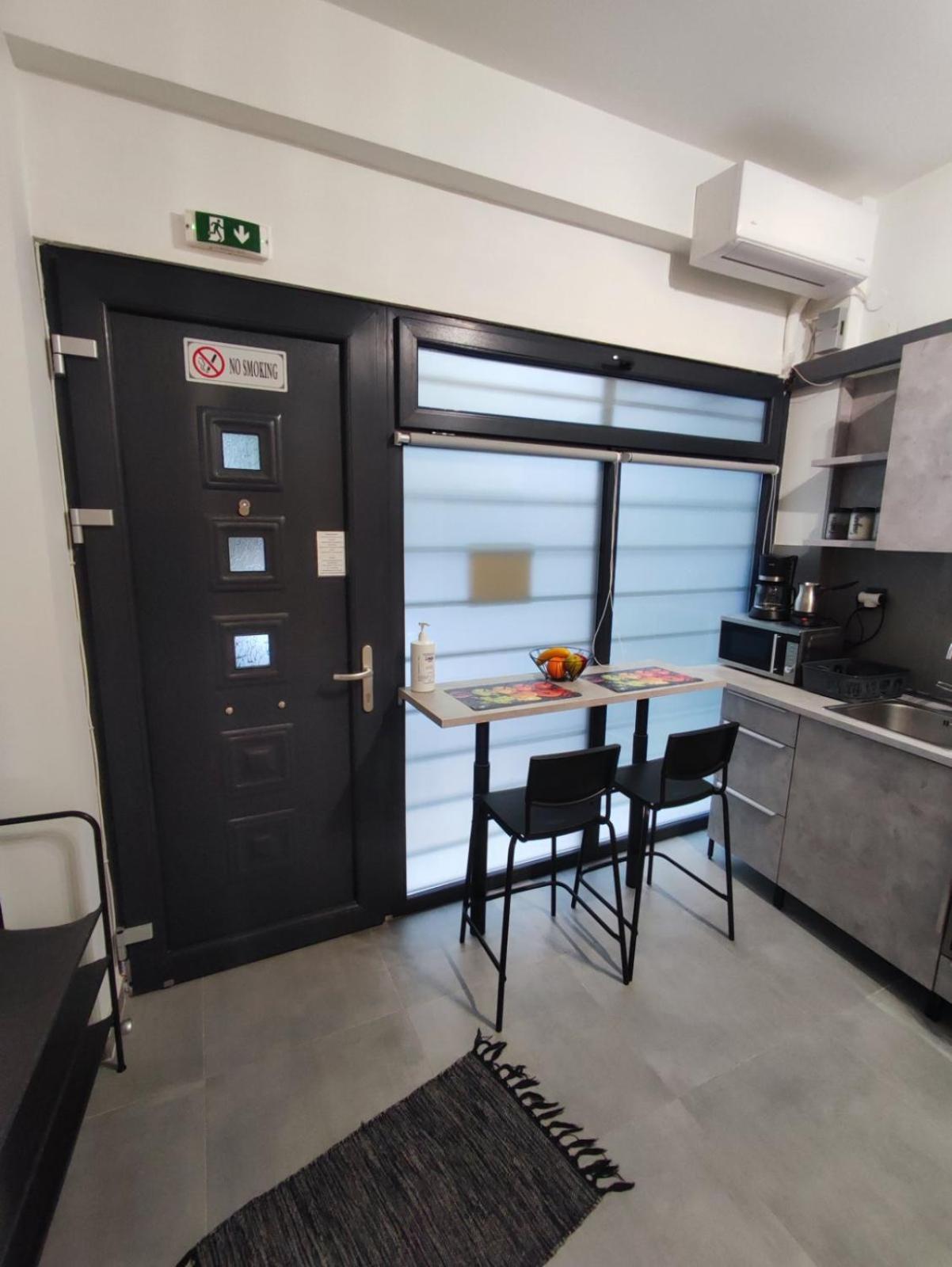 Giannis Studio Thessaloniki Buitenkant foto