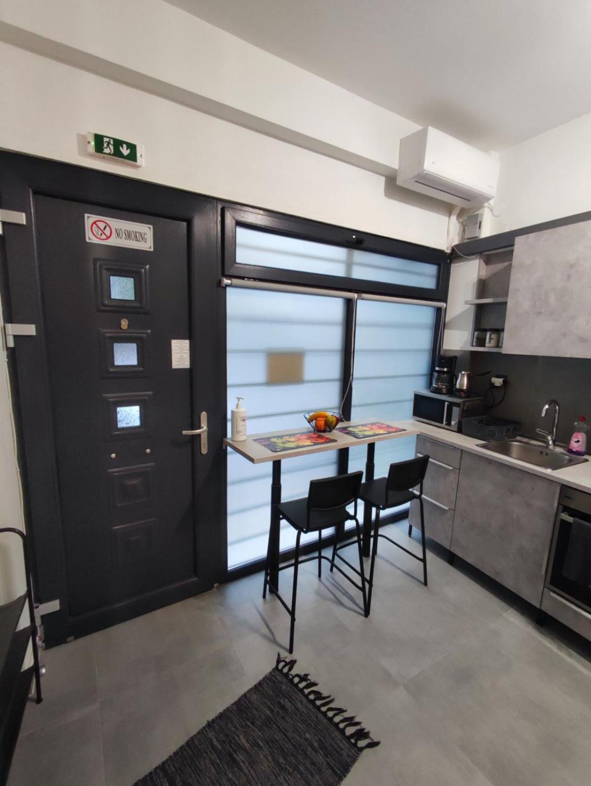 Giannis Studio Thessaloniki Buitenkant foto