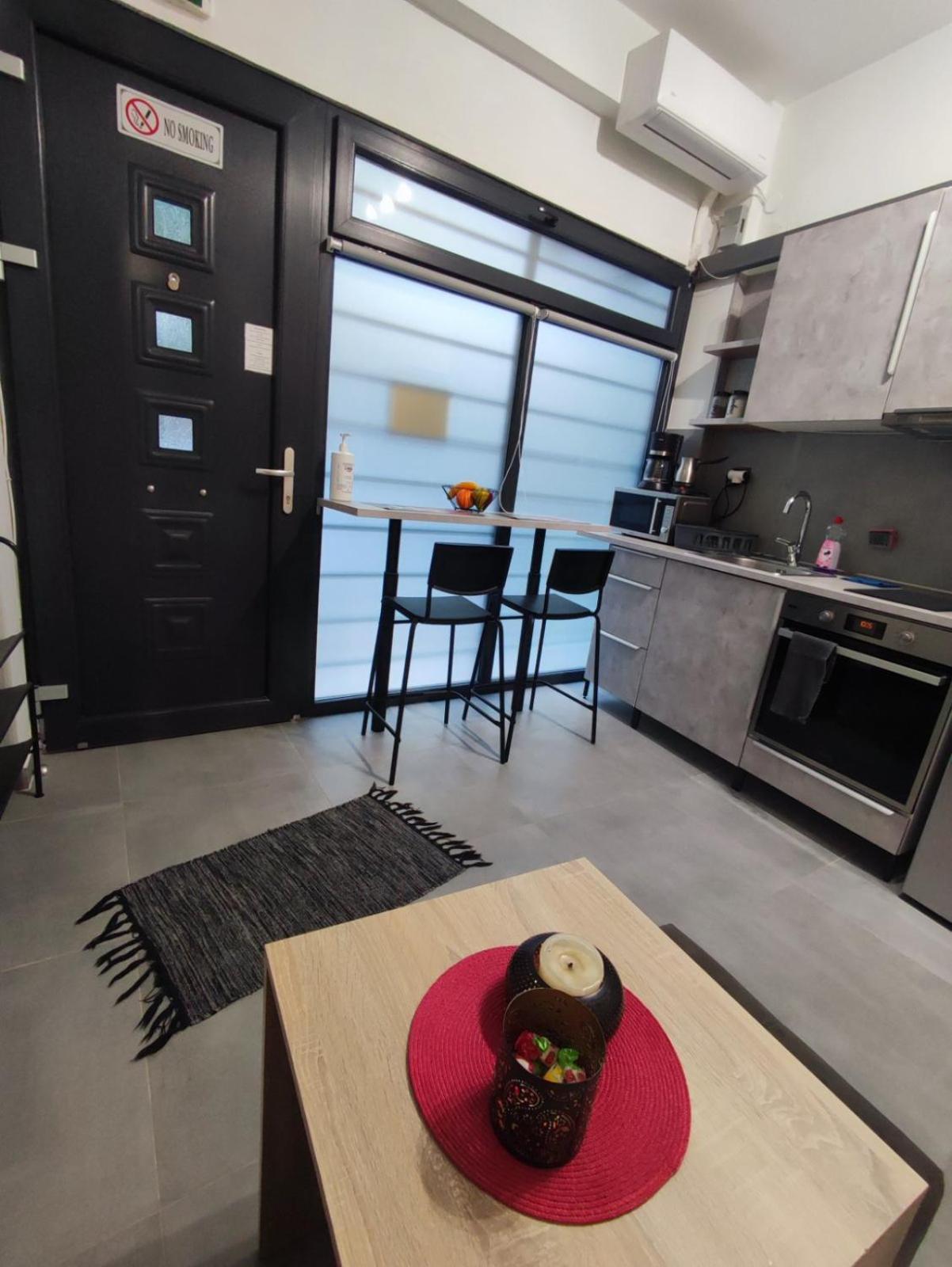 Giannis Studio Thessaloniki Buitenkant foto